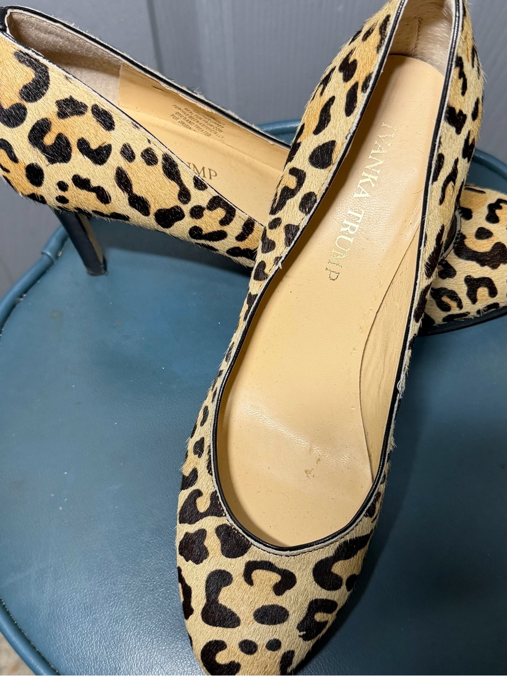 Ivanka Trump Leopard Print Pointed Toe Pumps - Tan/Black